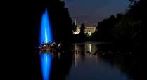 Tiffany-fountain-in-st-james_s-park-when-lit-up-at-night_signpost