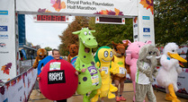 Royal_parks_foundation_half_marathon_2011_signpost