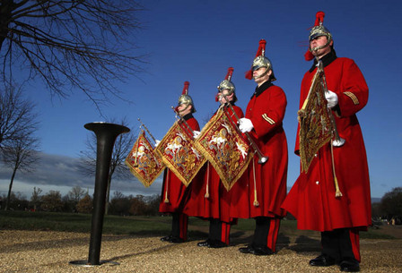 The_trumpeters_of_the_life_guards_announce_new_fountain_in_kensington_gardens_2012_article_detail