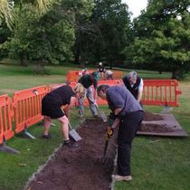 Archaeological_dig_in_greenwich_park_square