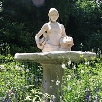 Little Nell statue